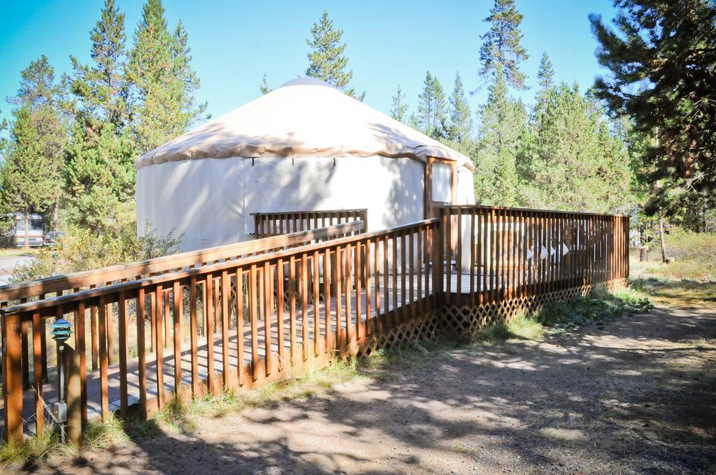 Bend-Sunriver Camping Resort Wheelchair Accessible Yurt 13 Esterno foto