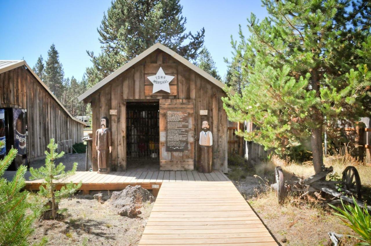 Bend-Sunriver Camping Resort Wheelchair Accessible Yurt 13 Esterno foto