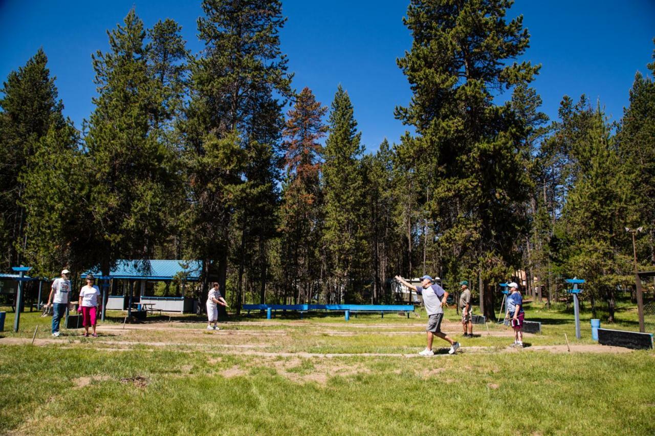 Bend-Sunriver Camping Resort Wheelchair Accessible Yurt 13 Esterno foto